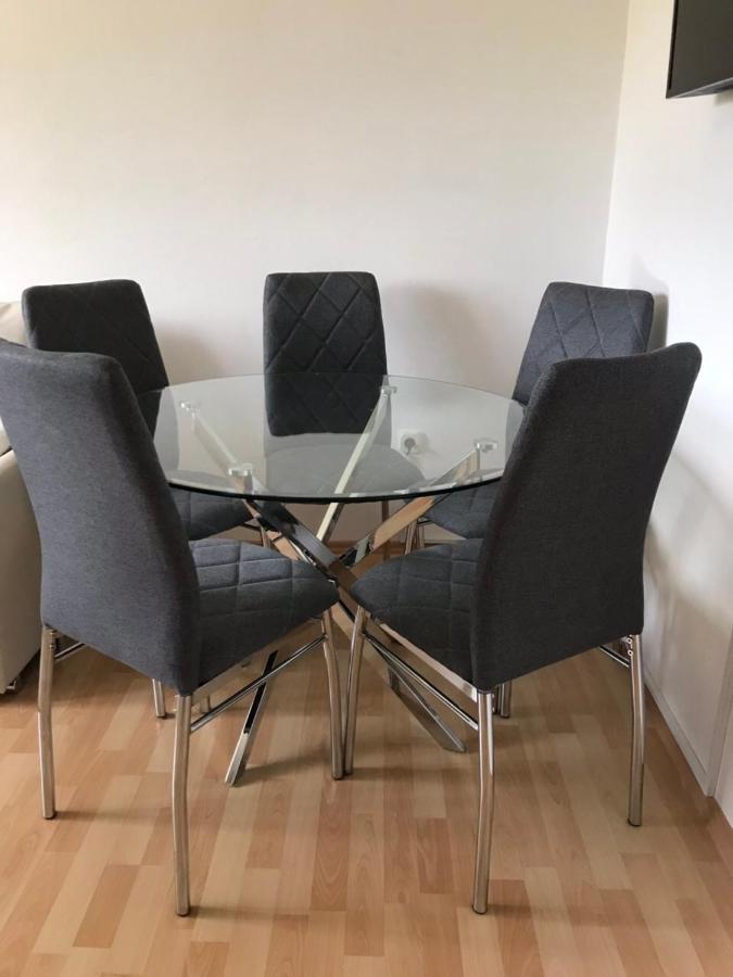Family Friendly Holiday Home "Ana" 希贝尼克 外观 照片